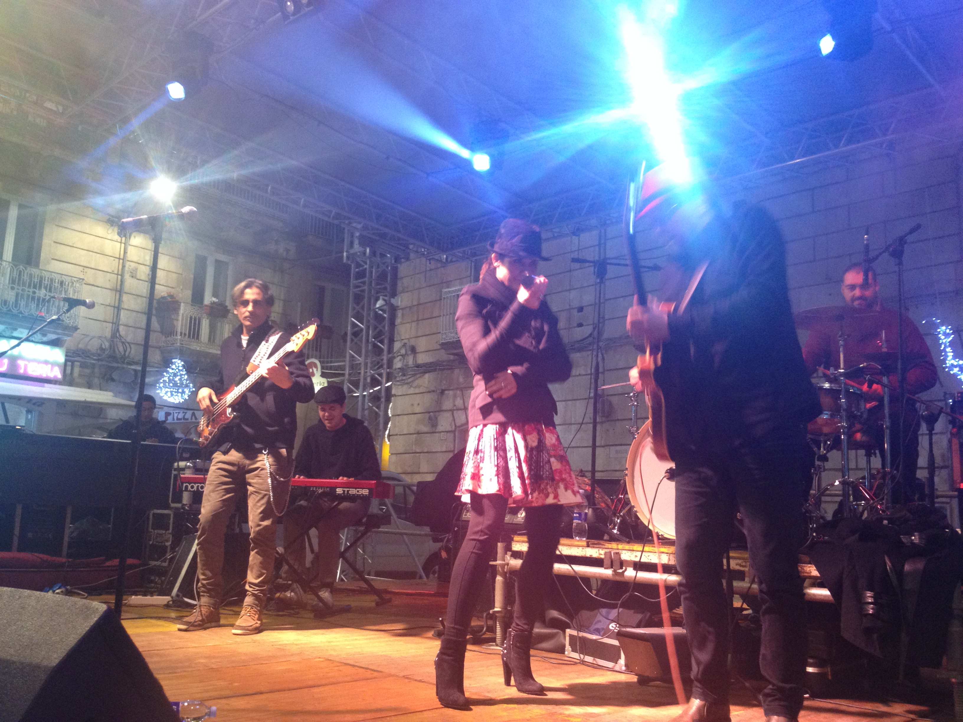 Ostuni, Capodanno in Piazza con i Dirotta su Cuba