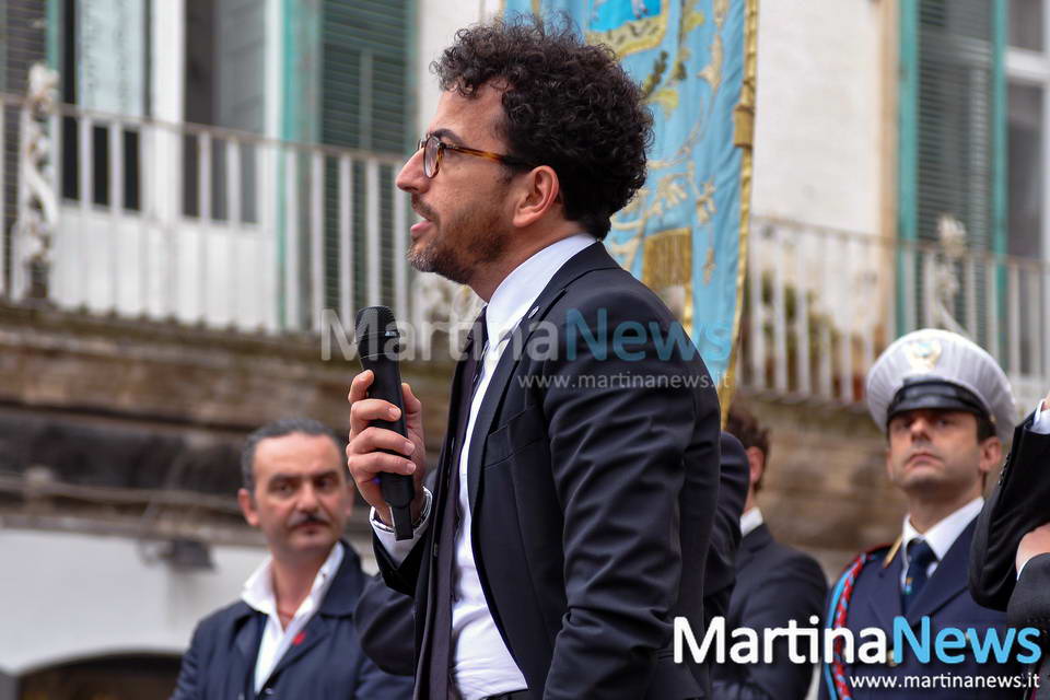 Troppe manifestazioni di discutibile valore. Confcommercio: “Martina sotto assedio”