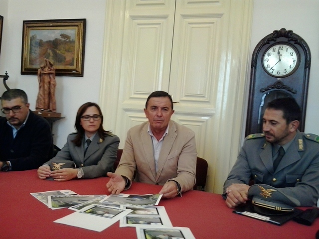 Abbandono rifiuti Isola Ecologica e bonifica Lamacornola, i dettagli in una conferenza stampa