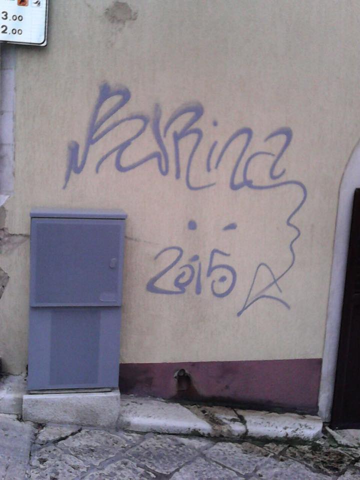 Locorotondo città imbrattata