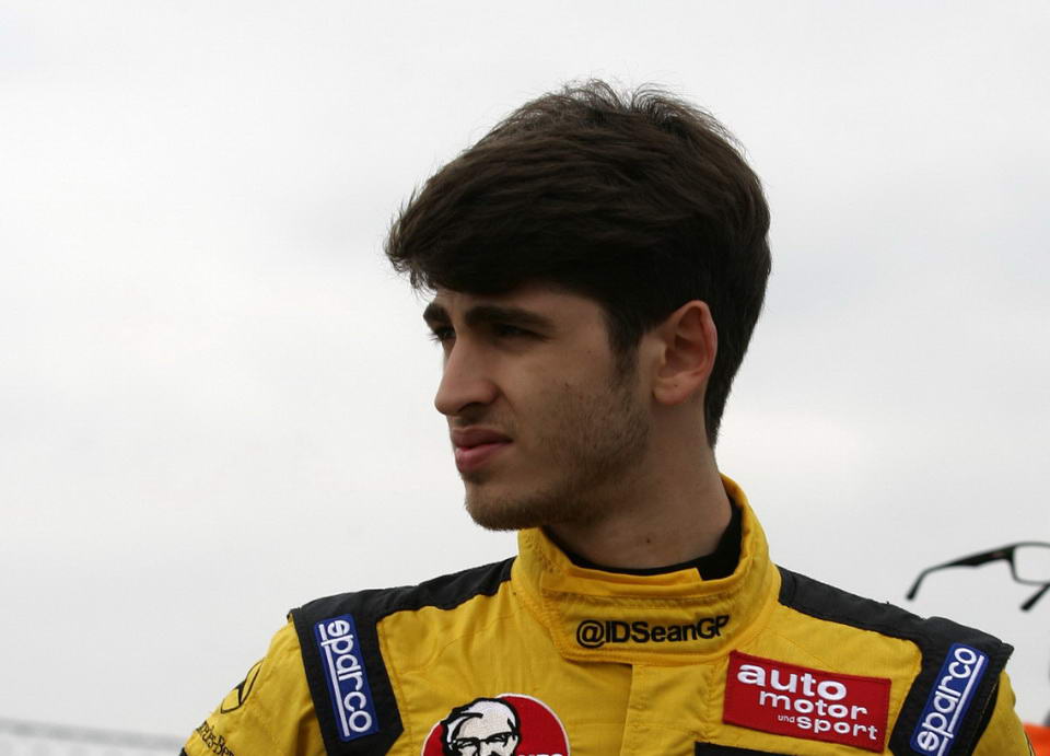 Triplo podio di Giovinazzi a Silverstone. Il martinese è primo in Formula 3