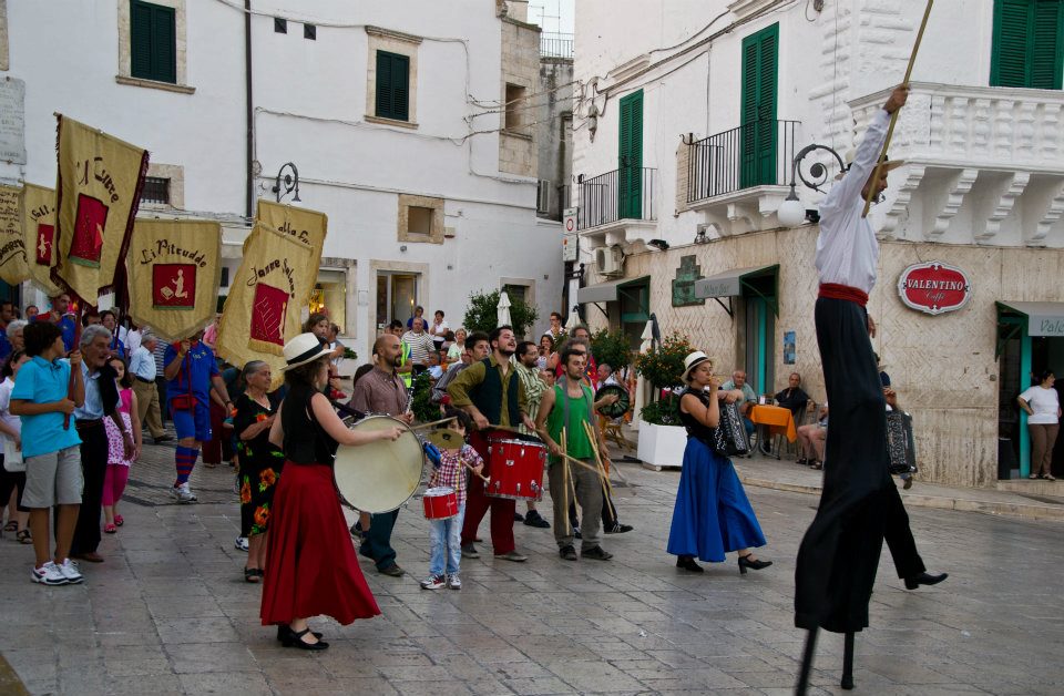 Festival dei Giochi e delle Tradizioni, domani a Ceglie il “Corteo del Piccolo Popolo”