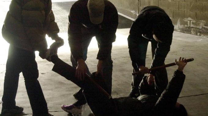 Tifoso del Fasano aggredito in spiaggia forse da un gruppo di martinesi