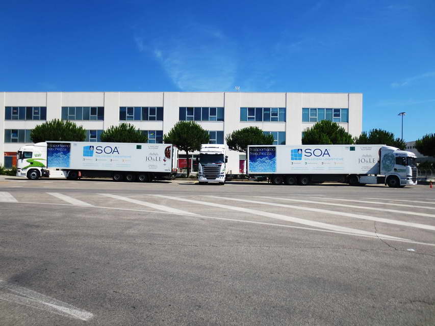 Trasporto green. La SOA Corporate di Alberobello presenta 3 TIR a metano