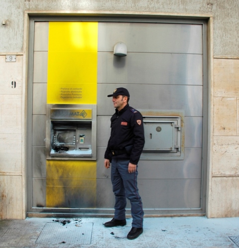 Sventato un furto davanti a un ufficio postale della città bianca