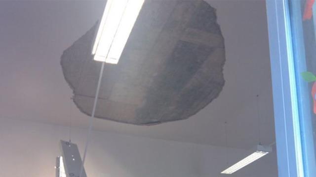 Crollo edificio “Pessina”, un anno fa il distacco dell’intonaco dalla 2°E