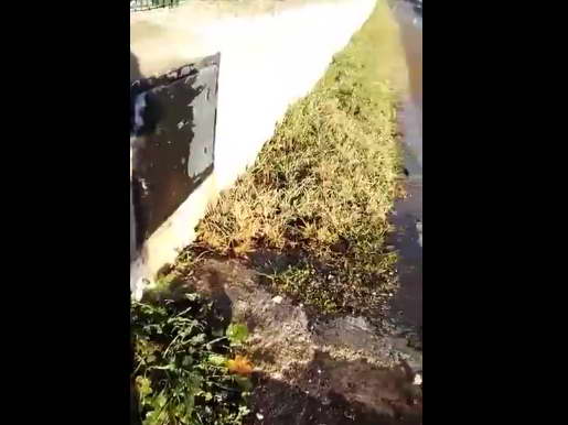 Allerta meteo. Tubi rotti in strada e senza acqua da 6 giorni: la segnalazione di una lettrice