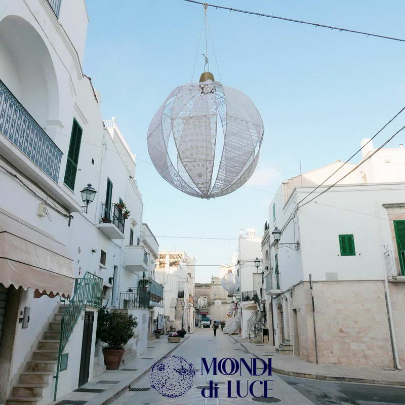 Mondi di luce. Installazioni natalizie in mostra a Cisternino: domenica l’inaugurazione