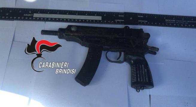 Assalto al portavalori: ritrovato furgone pieno di armi