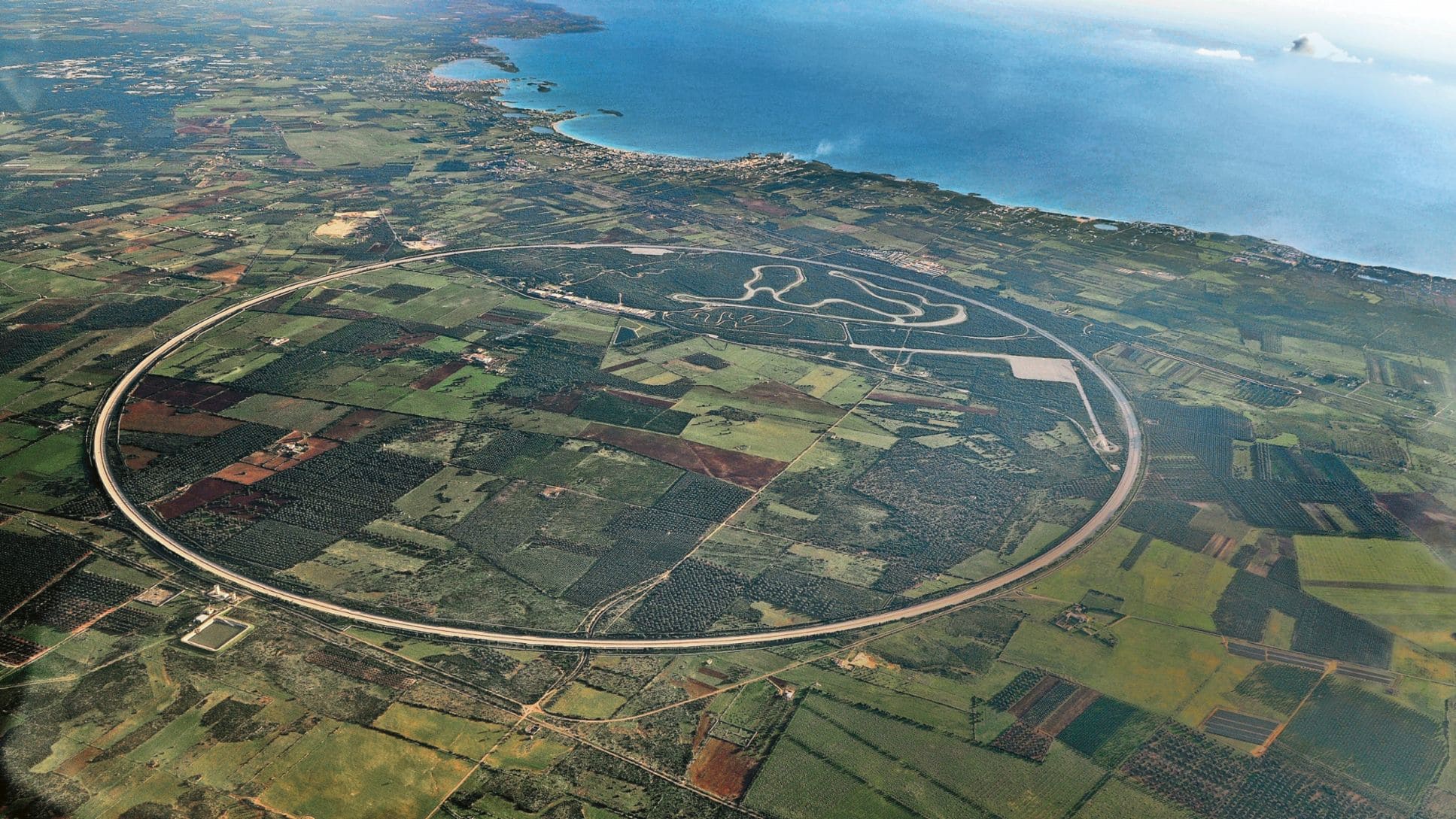 La Porsche si disimpegna da Nardò. Colpa della crisi, non degli ambientalisti