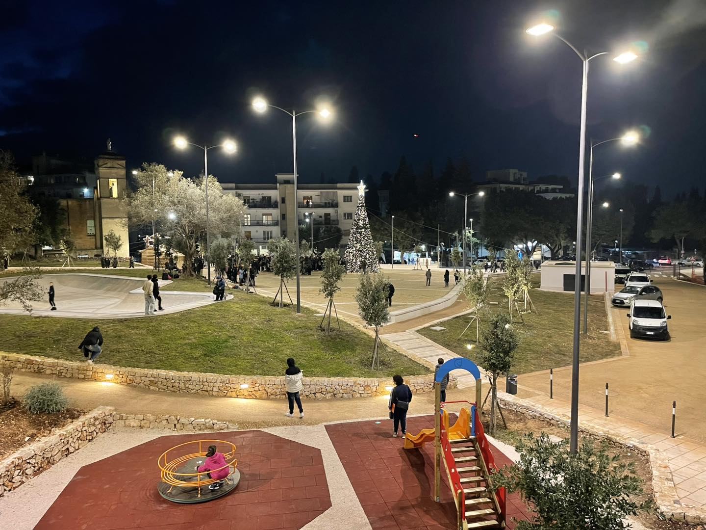 Piazza Sanità. Palmisano: un nuovo spazio per i cittadini. Adesso tocca a loro prendersene cura