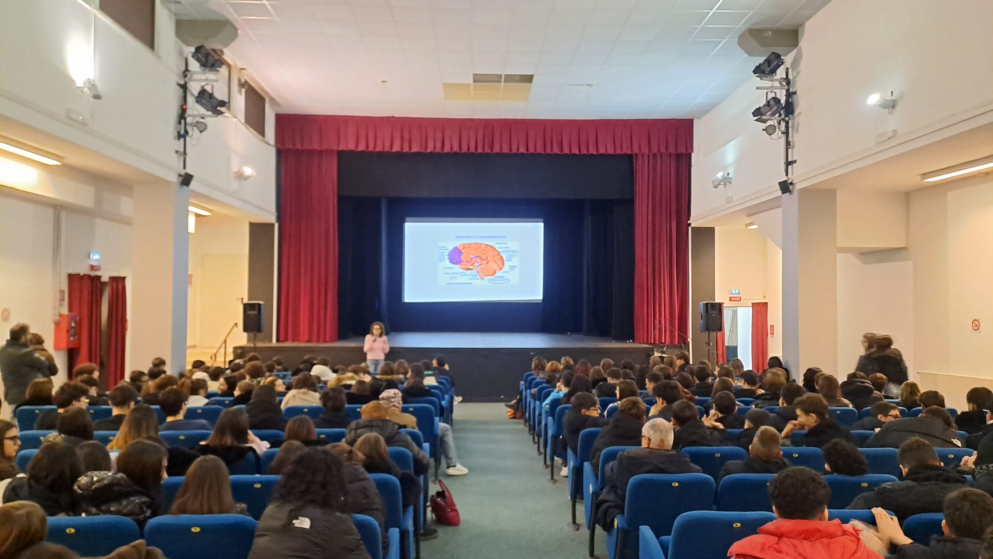 Settimana dell’Ambiente, secondo appuntamento: incontro con gli studenti sul tema “Butta quel cellulare”