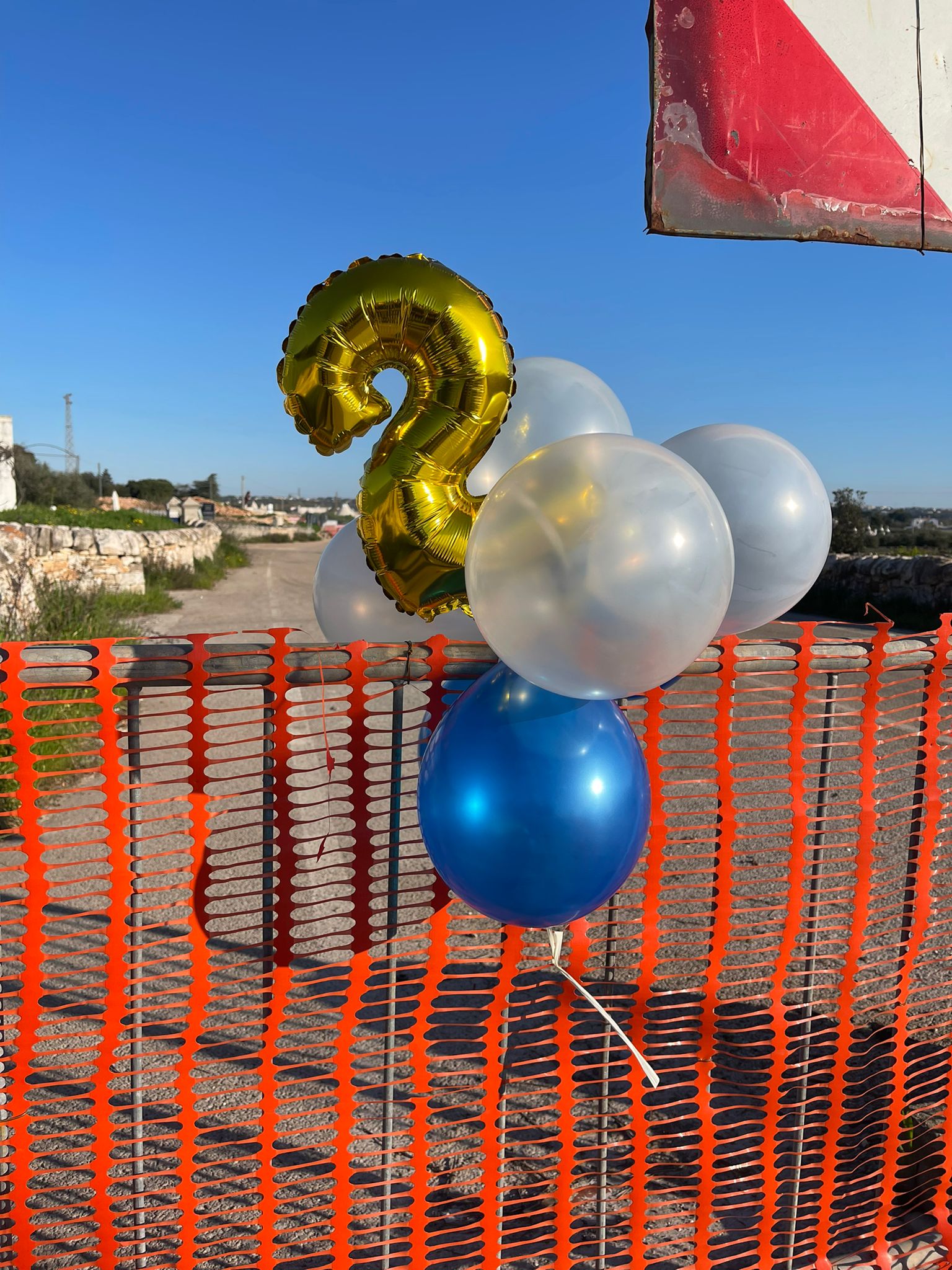 Via Alberobello. Il cantiere festeggia 2 anni di disagi dei residenti.
