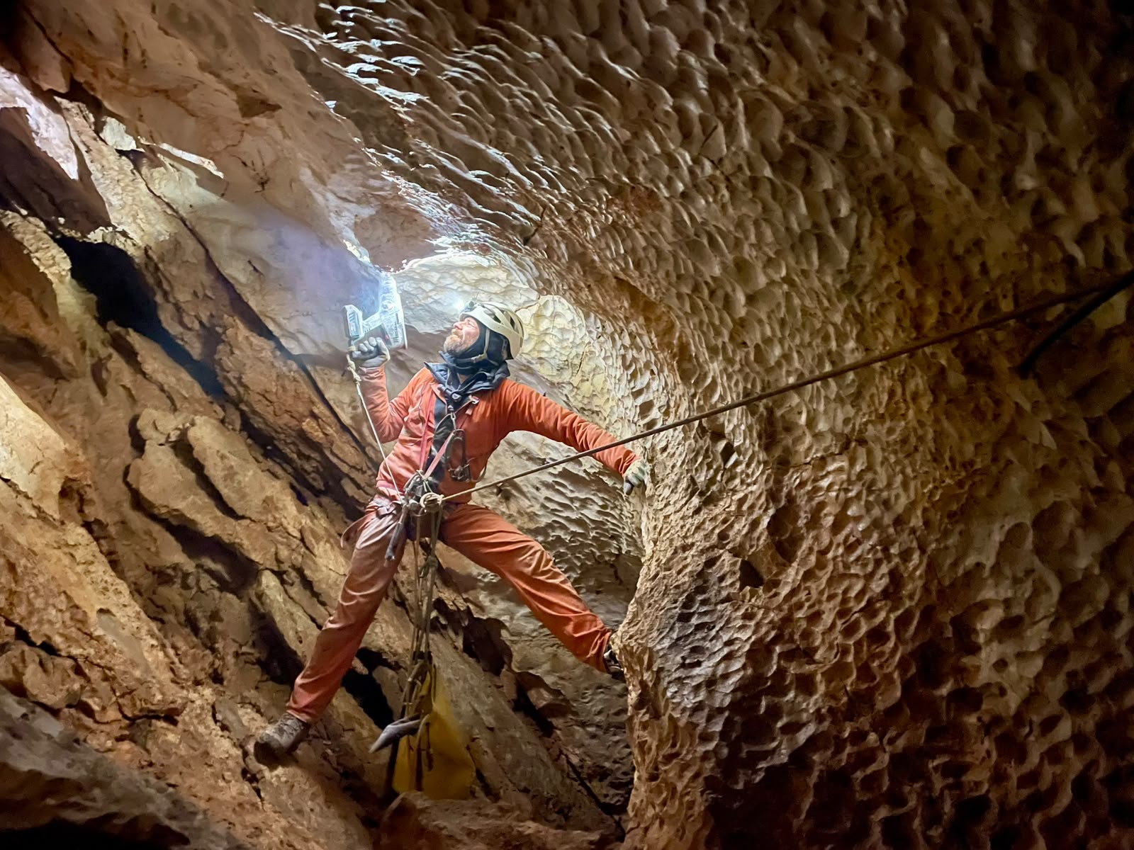 Shtares 2026. Nuove scoperte del Gruppo Speleo nelle Alpi Albanesi: la grotta raggiunge 13.5 km